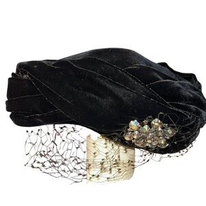 Vintage 1960s Kay & Guy Anderson NY Black Velvet Pillbox Hat W/Netting Starburst